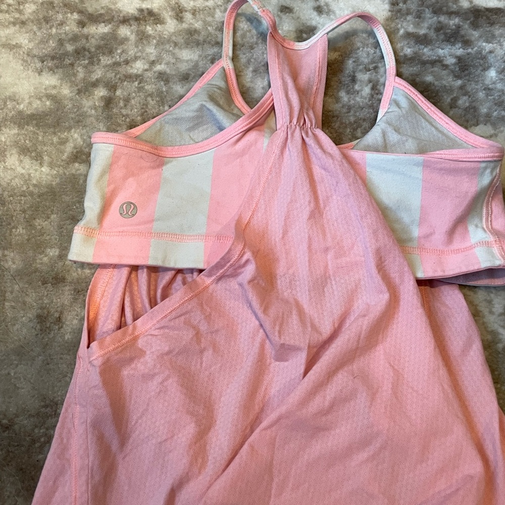 Lululemon tank with bra